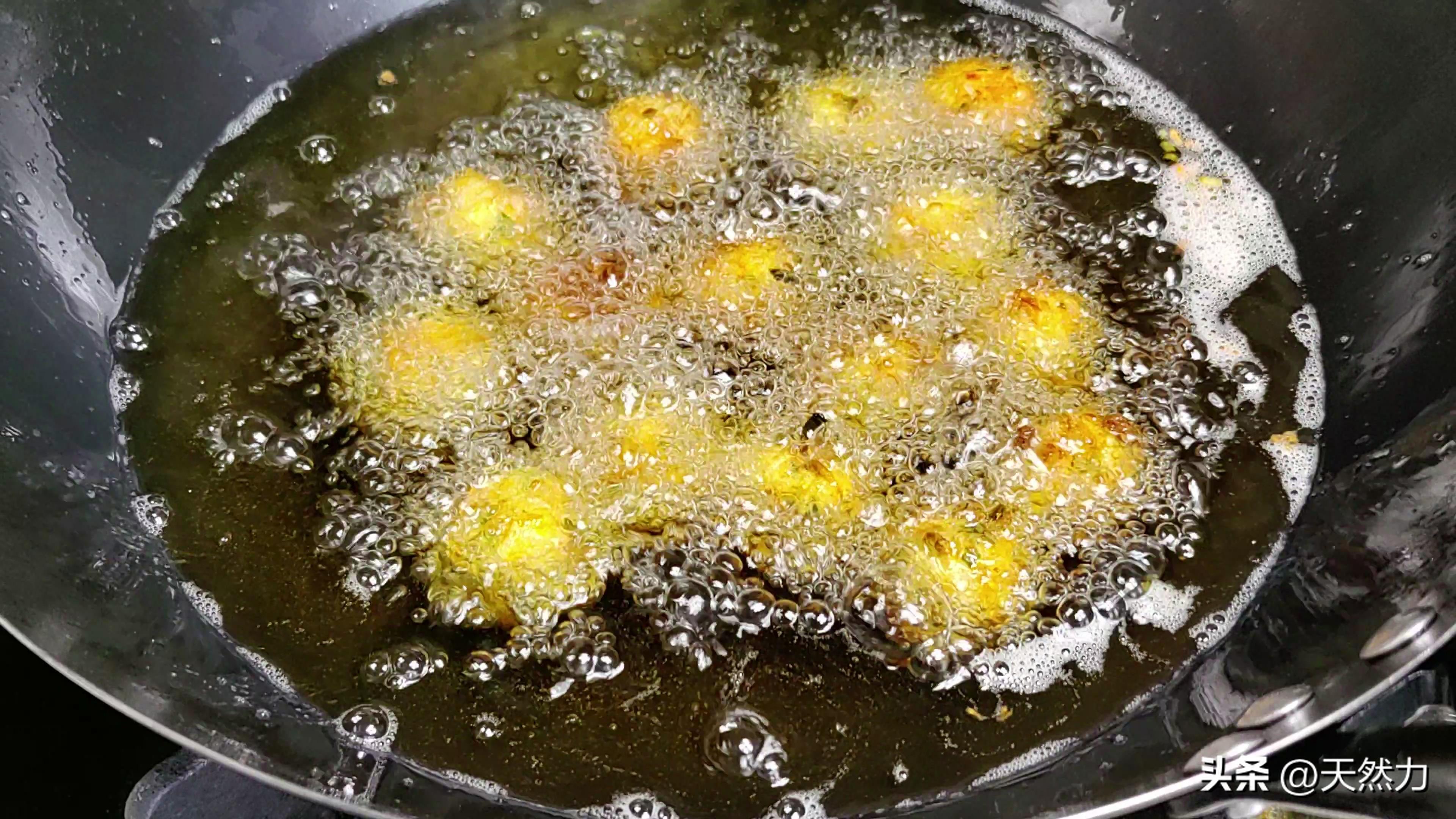 萝卜丸子家常做法简单（萝卜丸子怎么炸好吃酥脆）-17
