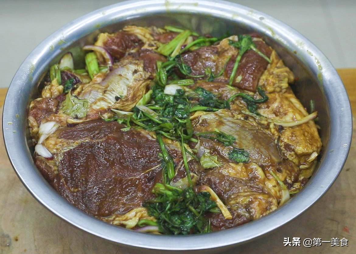 家常酱牛肉的做法（酱牛肉的制作方法及配料）-6