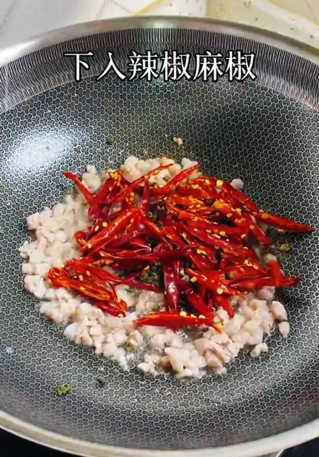 干煸豆角怎么做好吃又简单_干扁豆的家常做法-11
