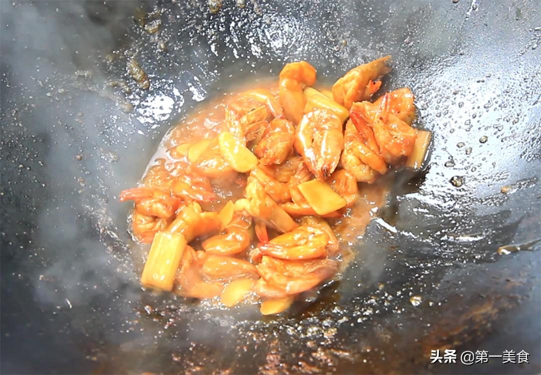 油焖大虾家庭制作方法 家常版油焖大虾怎么做？-10