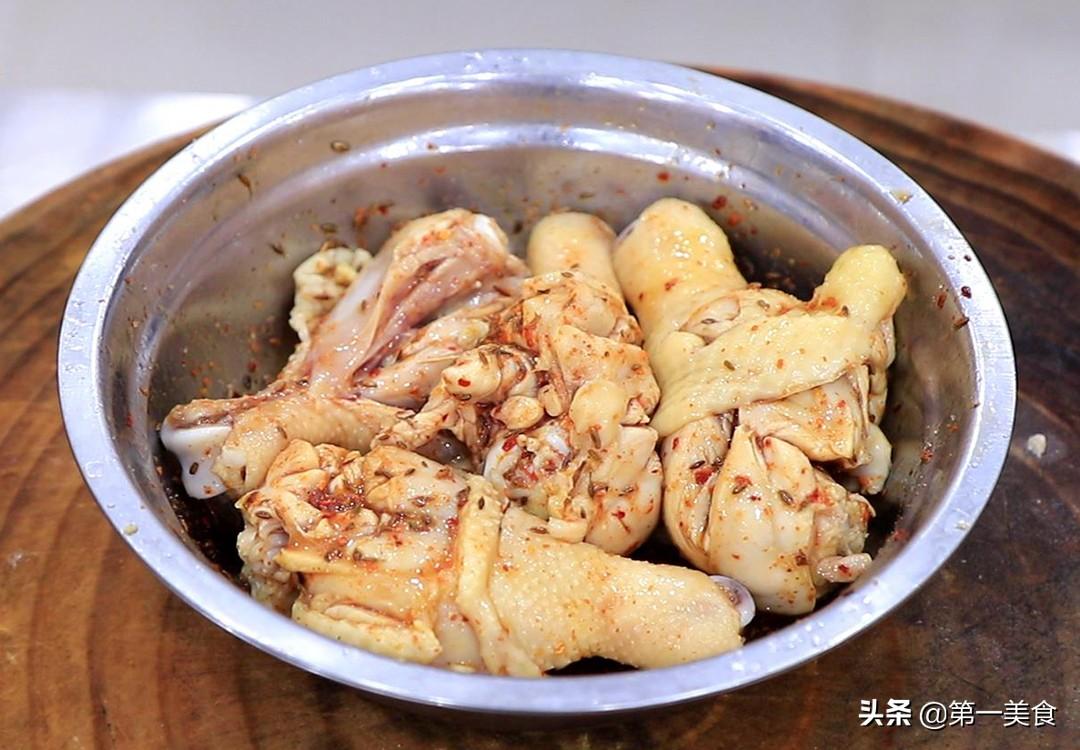 炸鸡腿怎么炸才又脆又嫩面包糠_炸鸡腿怎样裹面包糠-5
