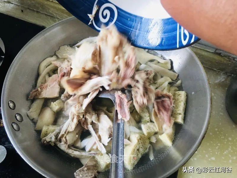 清炖鸡怎么炖好吃放什么调料（ 清炖鸡放什么材料）-13