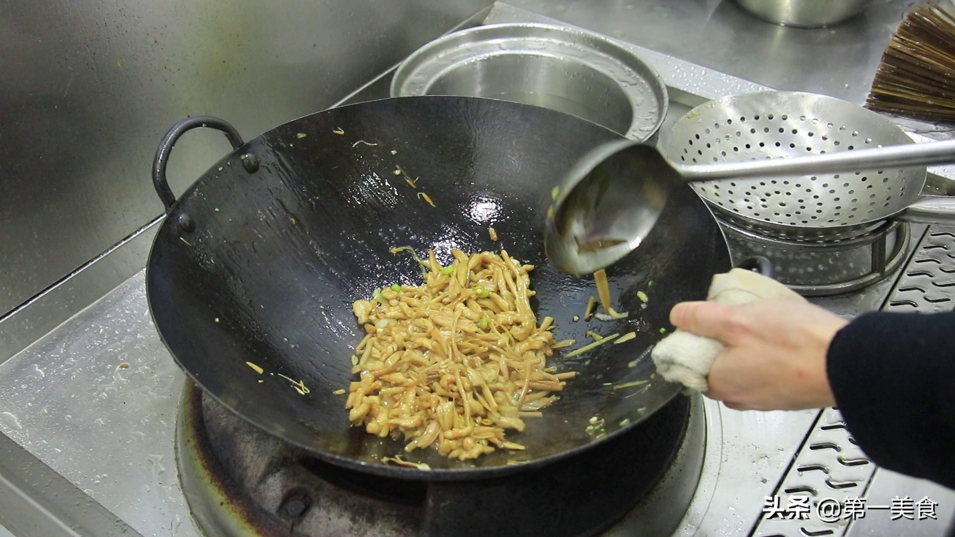 黄花菜炒肉丝怎么做（黄花菜炒肉丝怎么炒好吃）-7