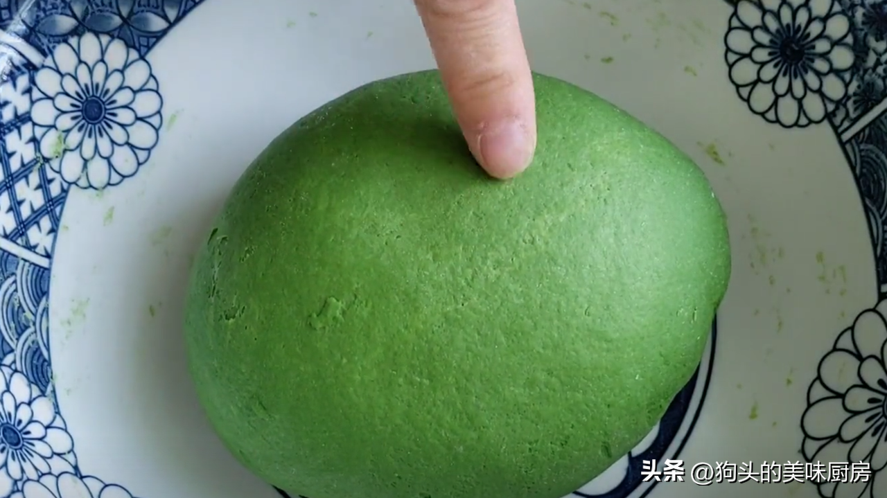 卷饼可以卷什么菜好吃（菠菜卷怎么做好吃窍门）-8