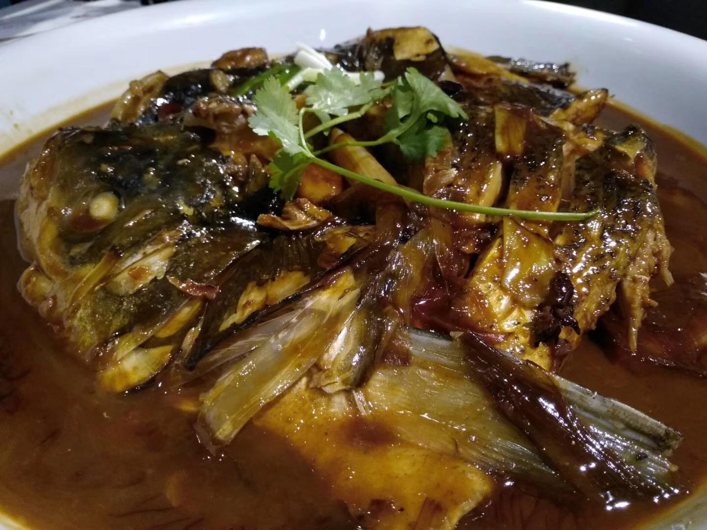怎样炖胖头鱼好吃_炖胖头鱼头东北做法-1