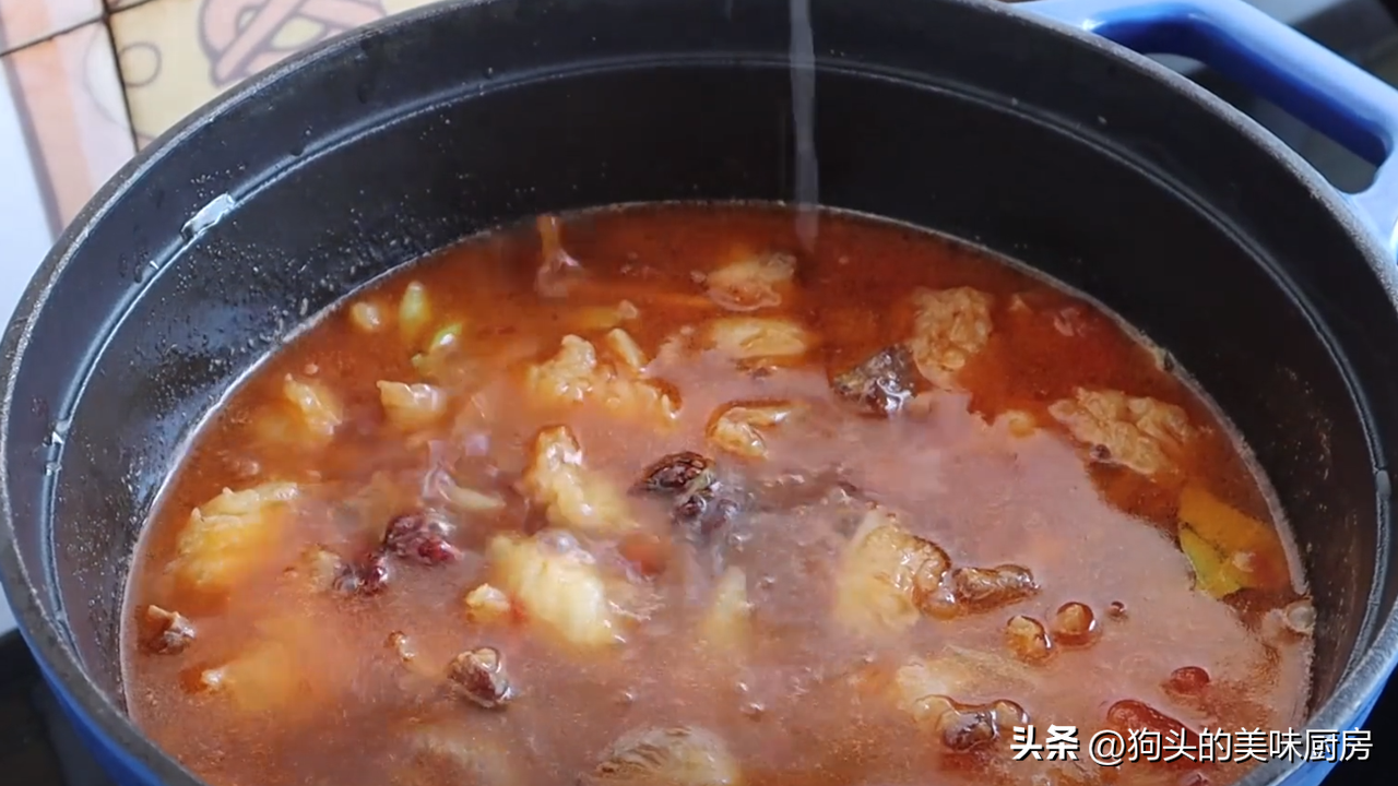 饭店西红柿牛腩的做法，番茄炖牛腩的教程-20