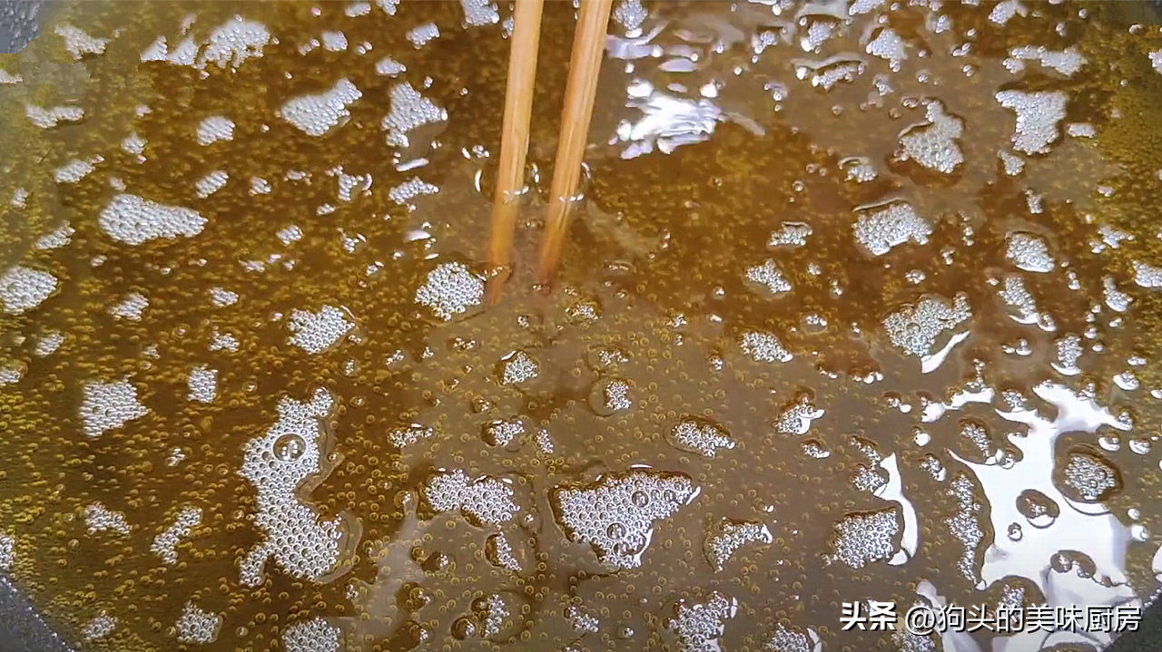 家庭做小油条简单方法教程_做小油条简单方法-15