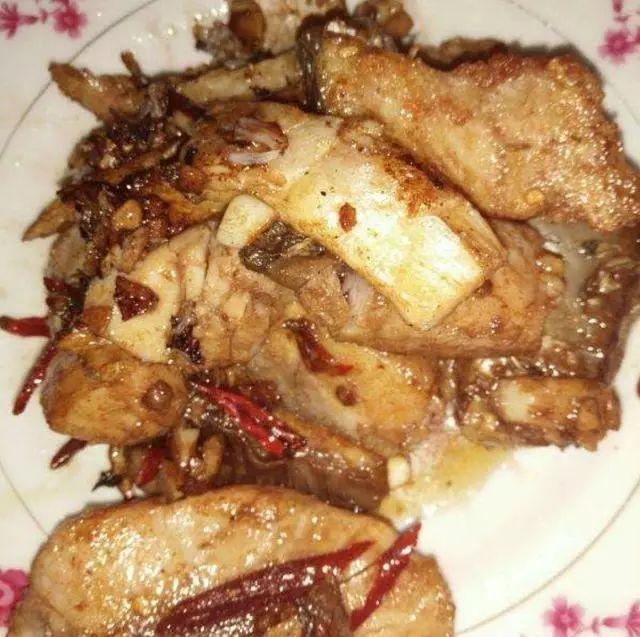 糍粑鱼做法大全图解法，冷冻腌制糍粑鱼的做法-1