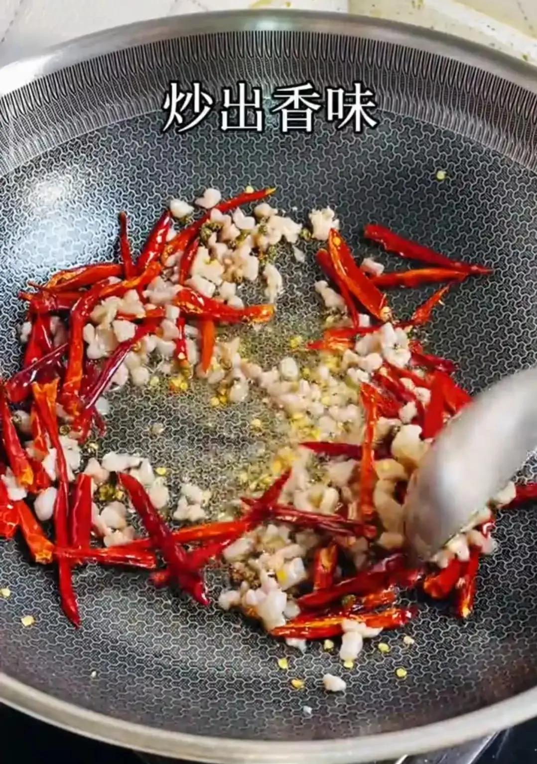 干煸豆角怎么做好吃又简单_干扁豆的家常做法-12