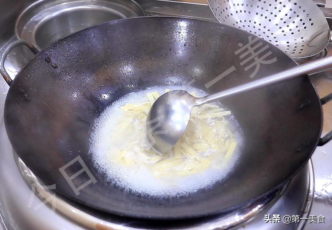 白菜怎么做好吃家常菜（炒大白菜的家常做法）-23