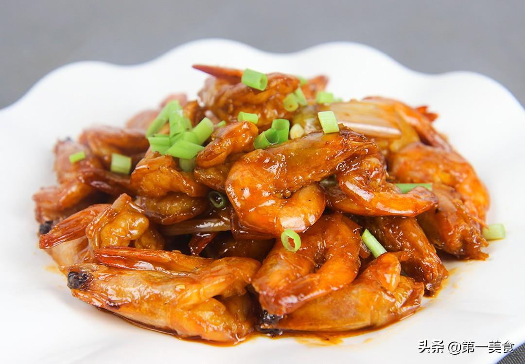 油焖大虾家庭制作方法 家常版油焖大虾怎么做？-1