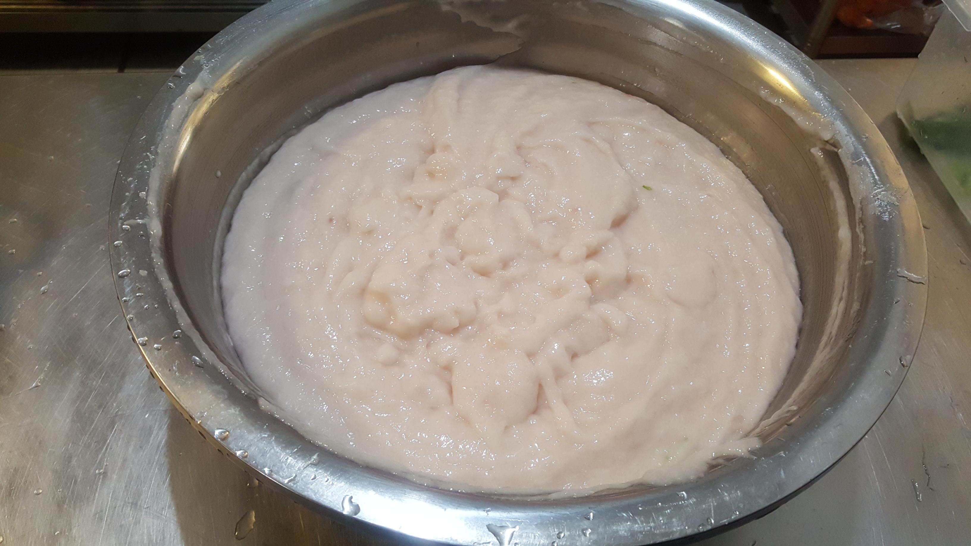 鱼丸的制作方法和配方_一斤鱼肉放多少淀粉做鱼丸-6