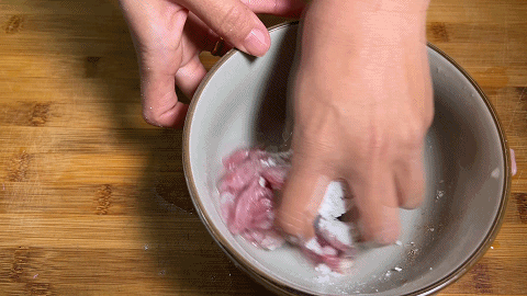 金针菇肉片汤怎么做好吃又嫩（图解）-11