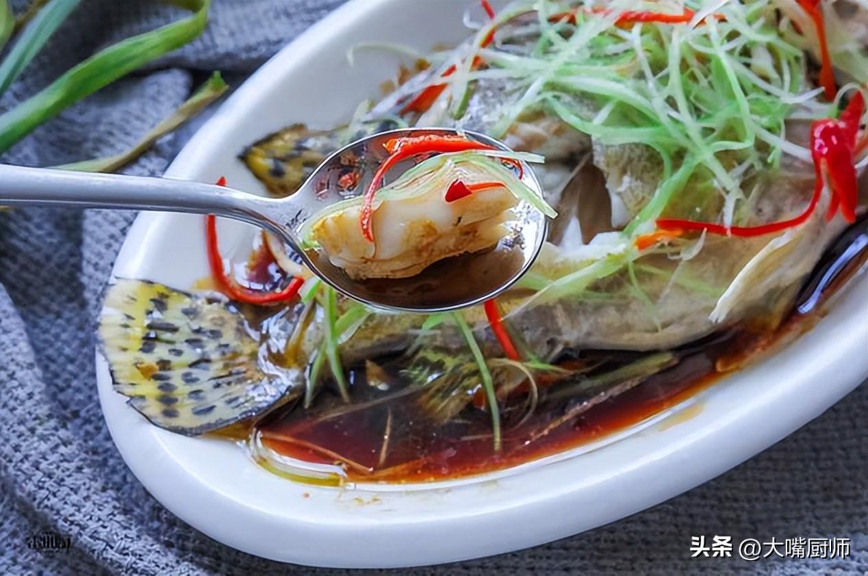 怎样做清蒸鱼又嫩又好吃（清蒸鱼怎么淹制）-3