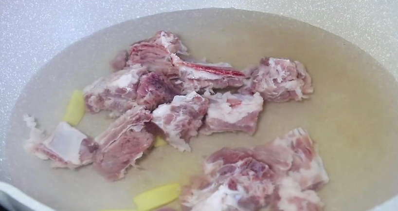 排骨炖莲藕怎么做好吃，排骨煮藕如何做好吃？-4