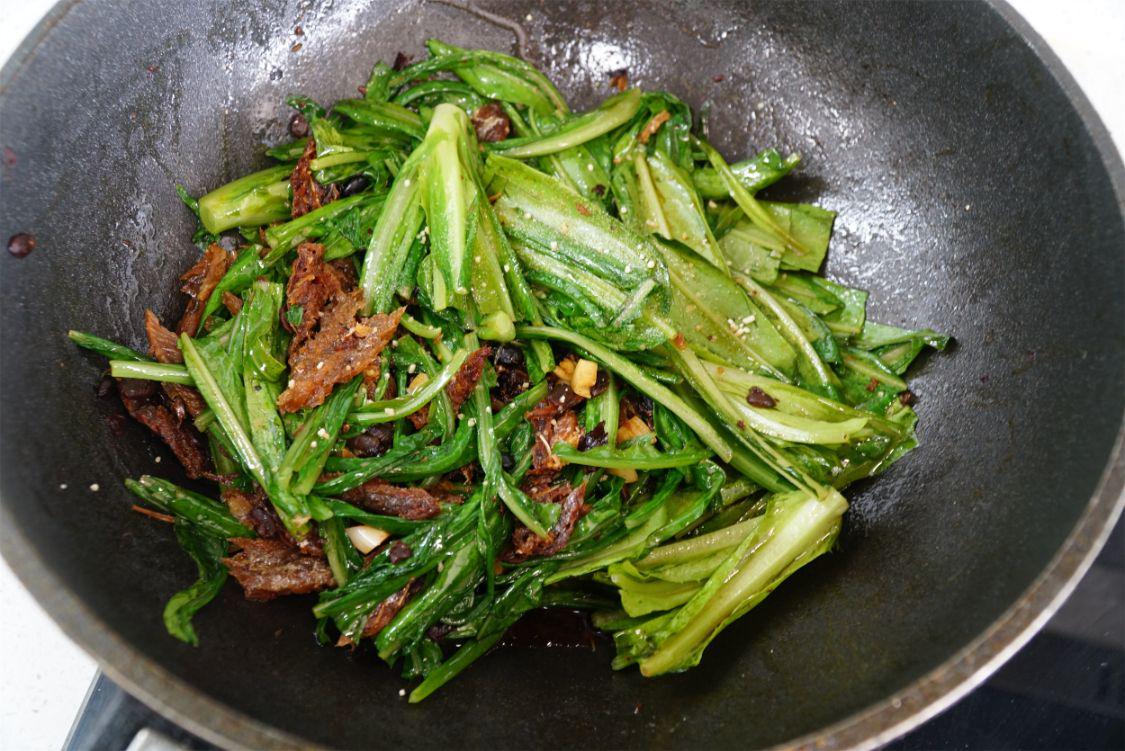豆豉鲮鱼油菜的做法大全（油麦菜炒豆豉鲮鱼窍门）-8