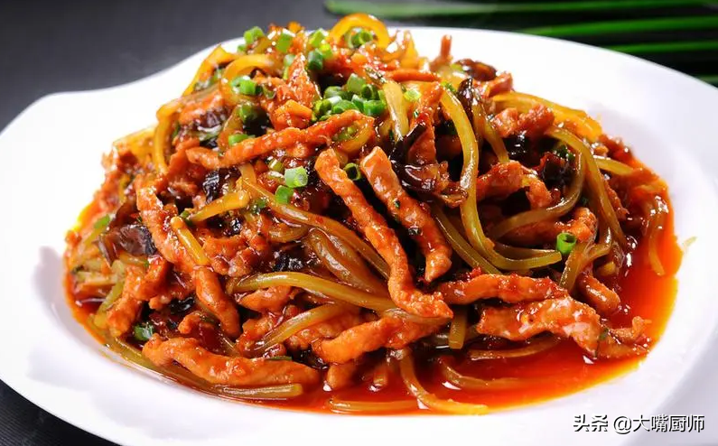 鱼香肉丝的简单做法大全（怎样做鱼香肉丝好吃）-1