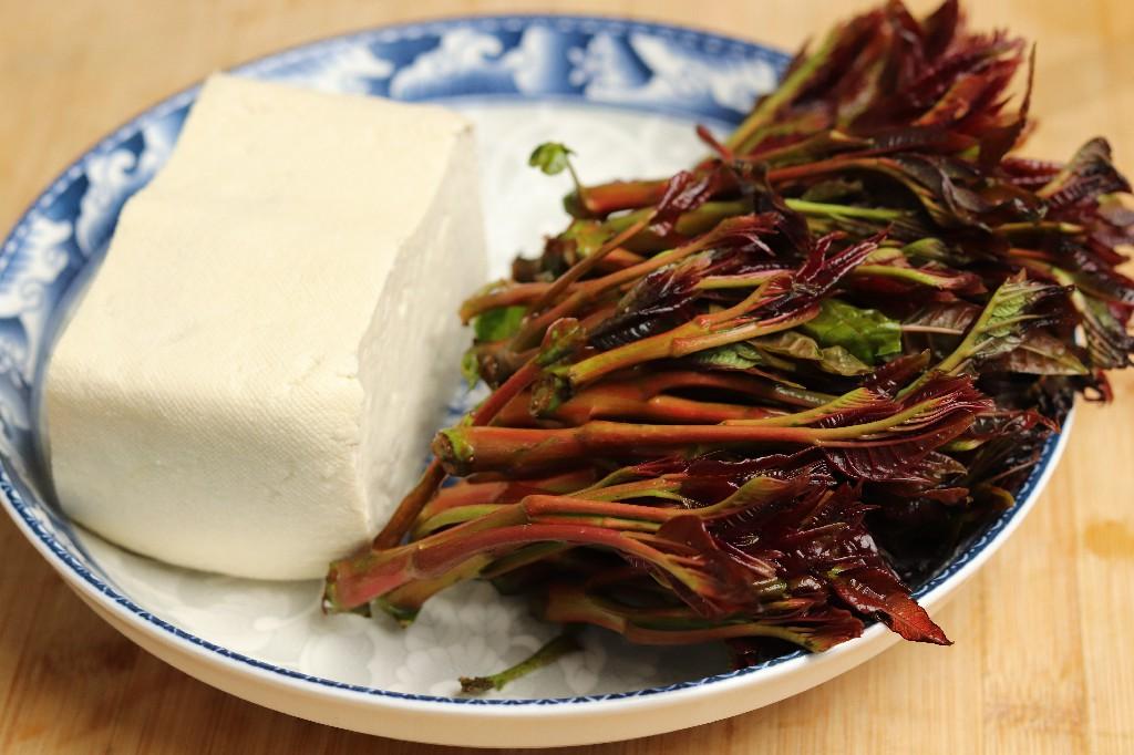 香椿芽的吃法大全（香椿炒鸡蛋怎么炒）-3