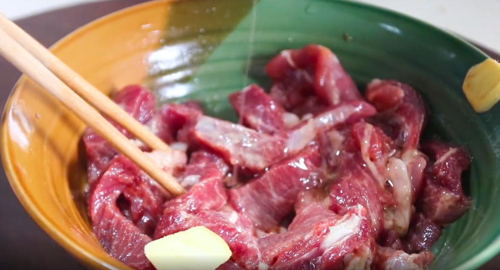 如何做小酥肉的家常做法 酥肉怎么做才蓬松酥脆？-3