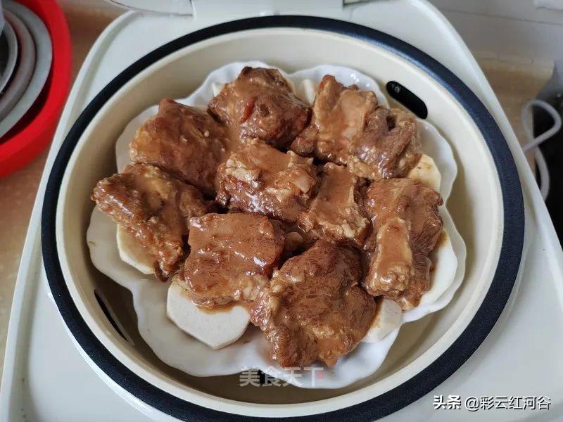 排骨芋头蒸排骨的做法 饭店的蒸排骨芋头怎么做？-8