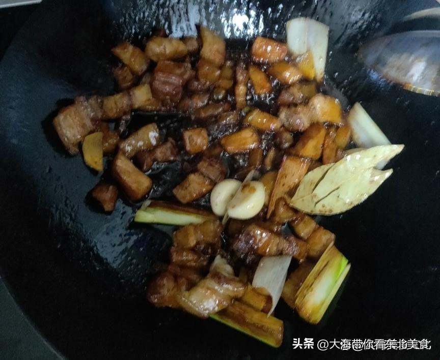 红烧肉炖土豆怎么做好吃 ？（红烧肉炖土豆的简单做法）-1