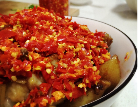 剁辣椒的制作方法家用（家常剁辣椒怎么做好吃）-2