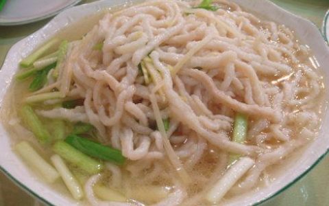 清炒里脊丝的配菜方法_鲁菜滑炒里脊丝正宗做法