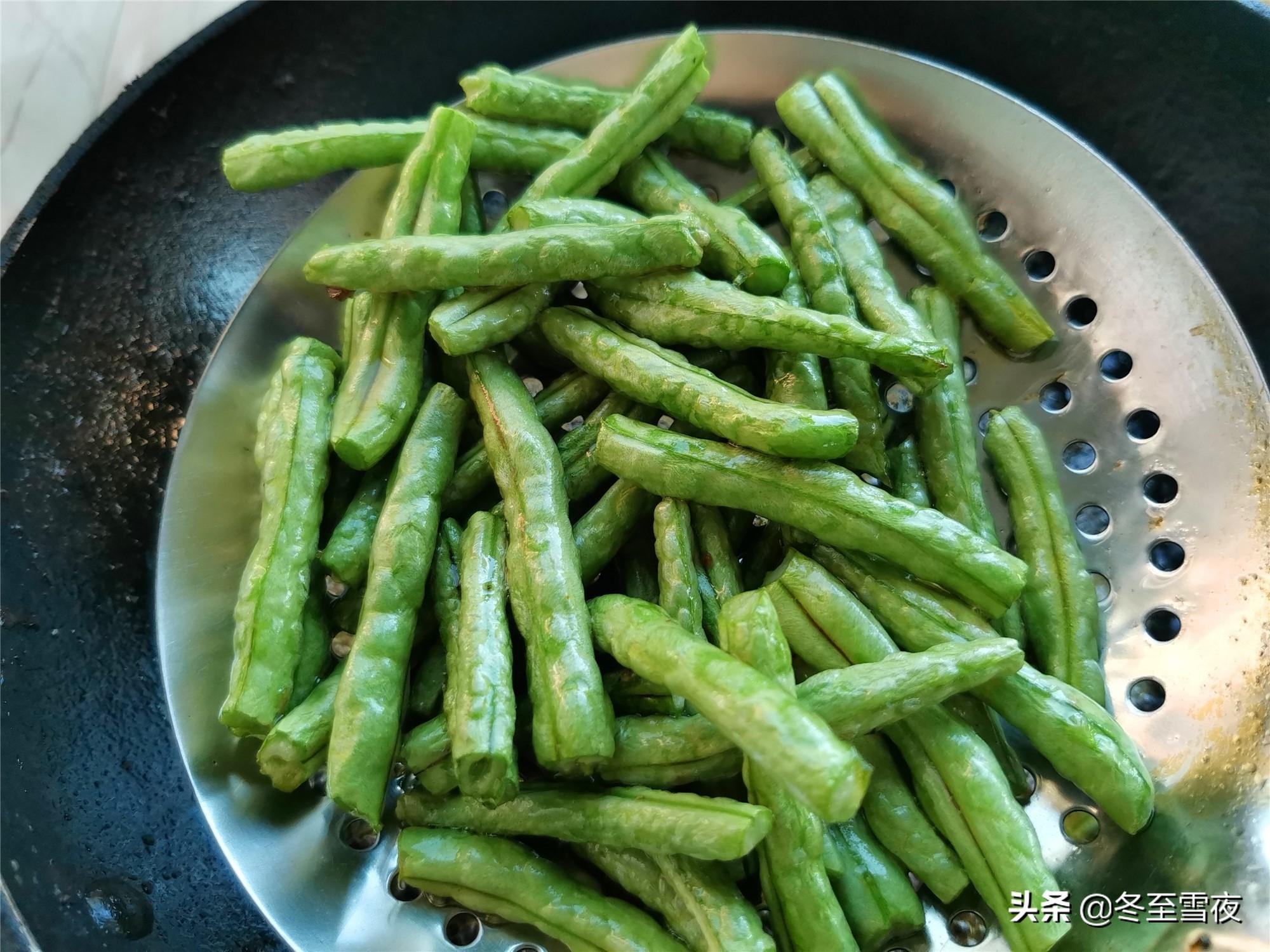 豆角烧茄子的家常做法（茄子和豆角叫什么菜）-8