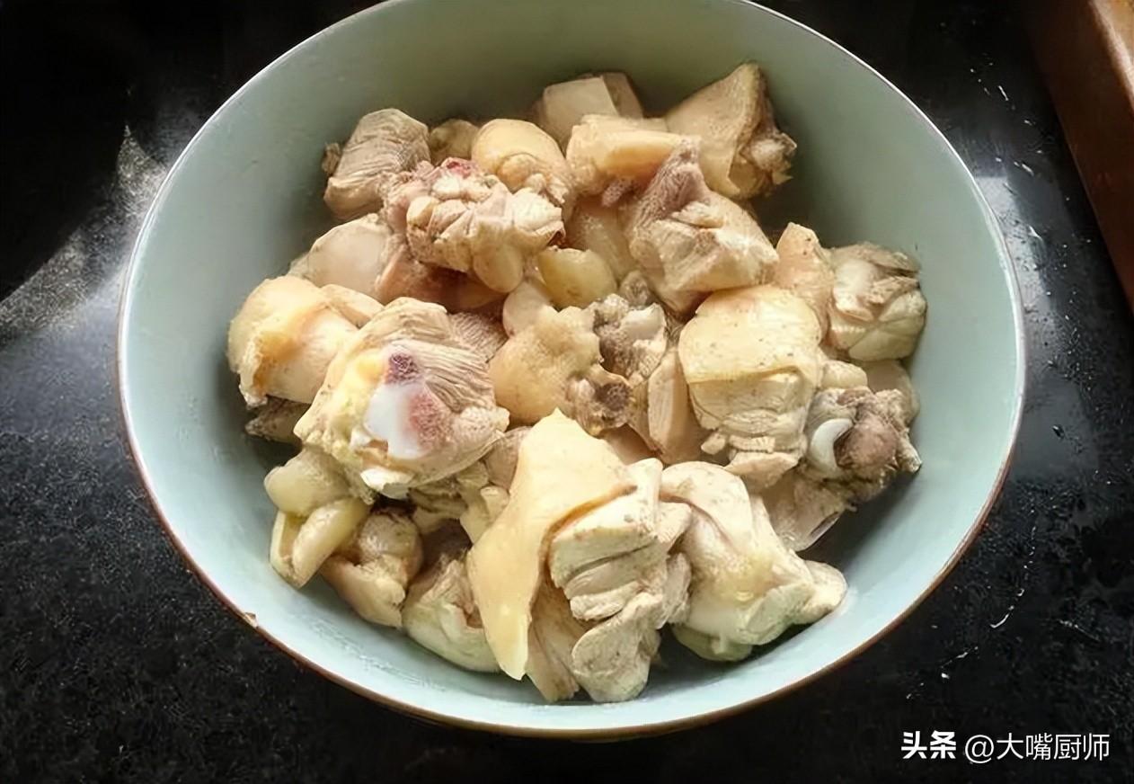 家庭鸡汤怎么炖好喝（怎样才能炖出好喝的鸡汤）-5