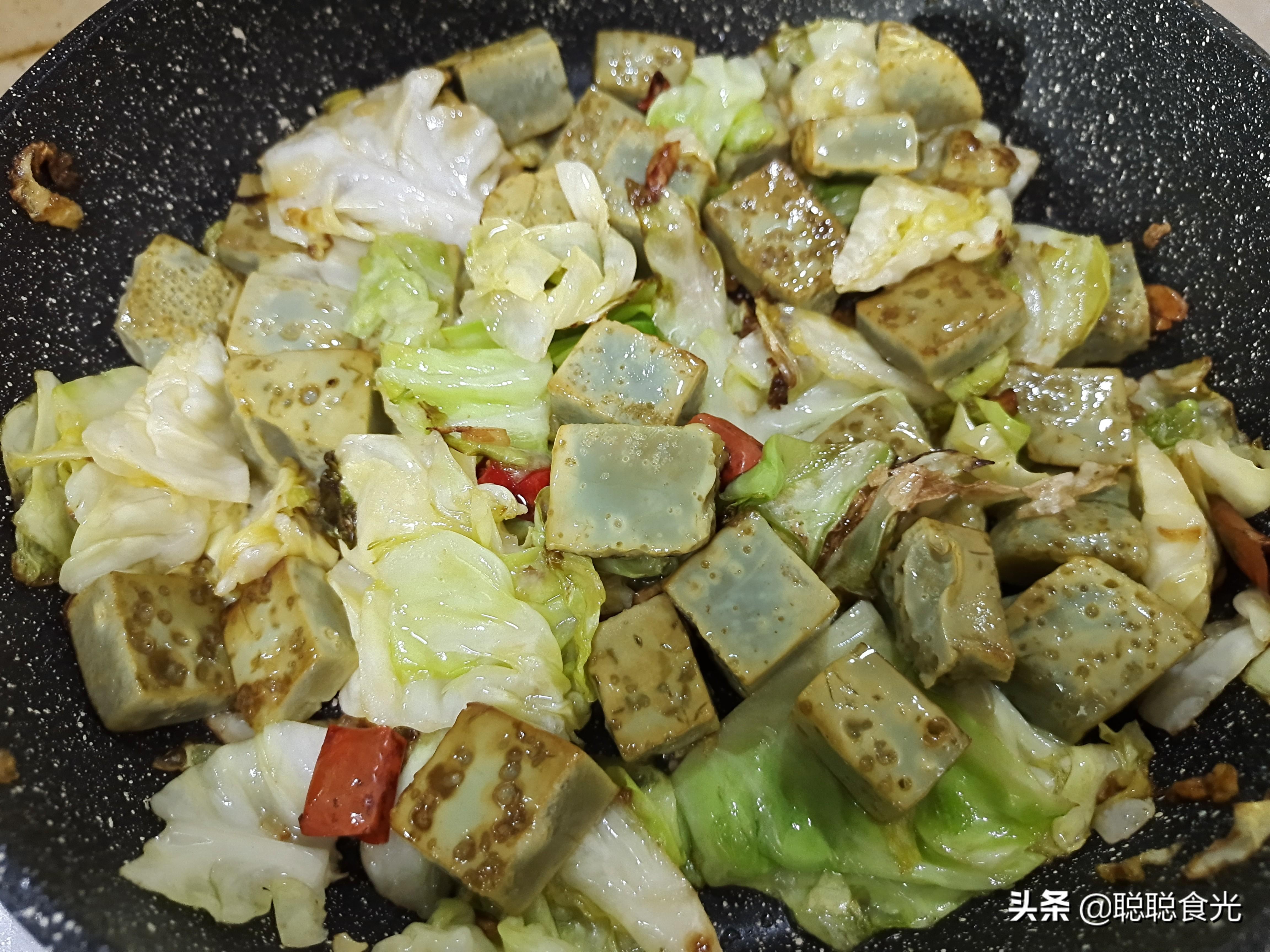 实蛋怎么做好吃又简单（实蛋有绿变黄是坏了吗）-14