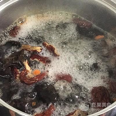 美白养颜汤的做法大全（黑木耳能美容养颜吗）-6