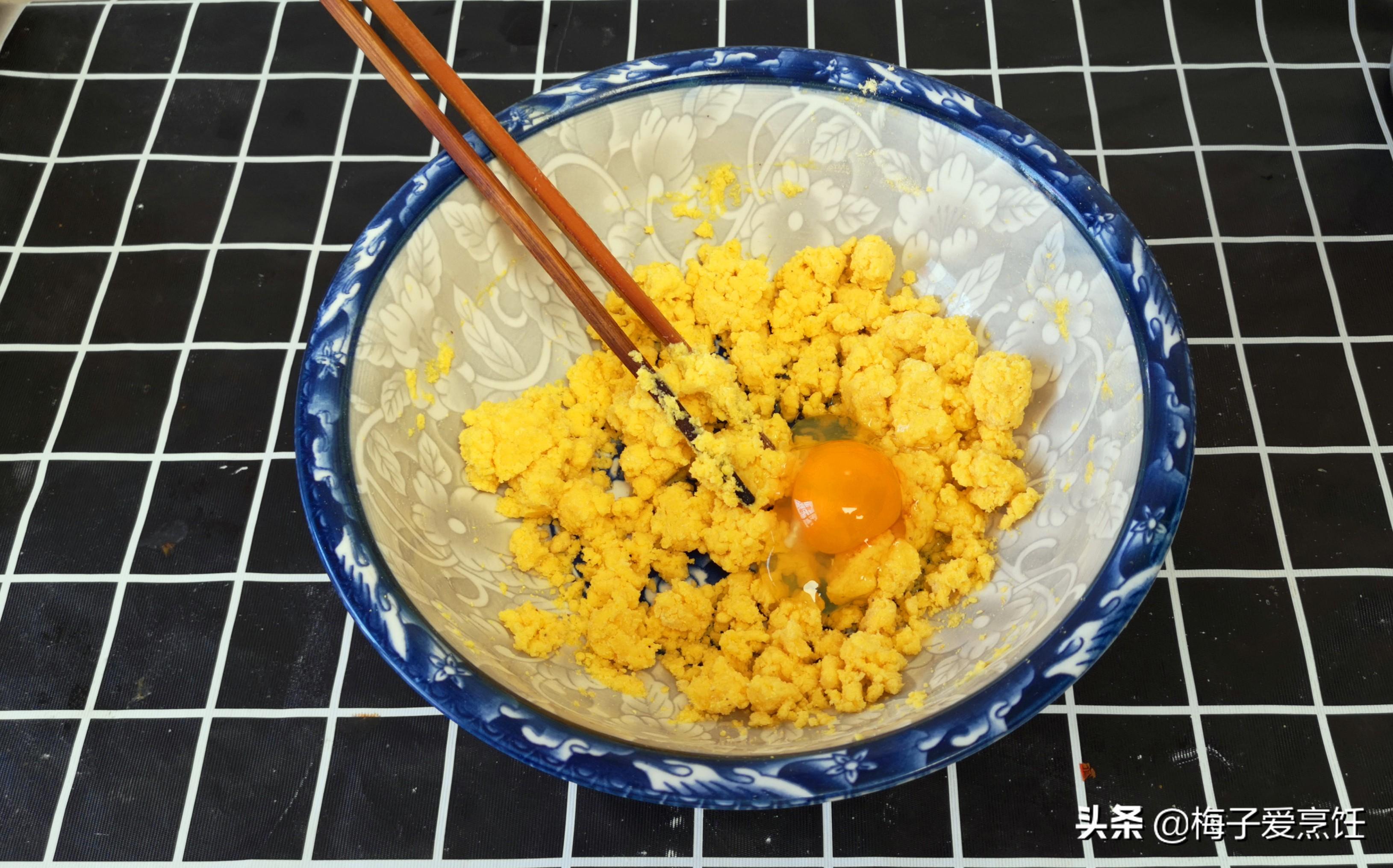 玉米面饼子怎样做好吃_玉米面饼子怎么做的-2