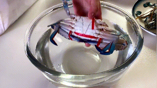 家庭制作香辣蟹的方法（香辣蟹的制作方法和教程）-5