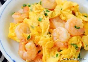 虾仁怎样做好吃又简单（冻虾仁怎么炒最好吃）-3