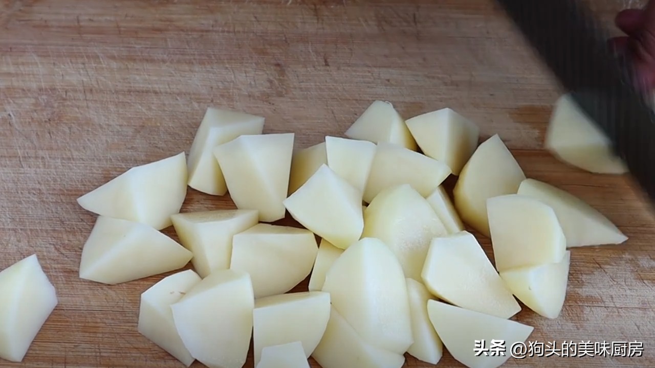 饭店西红柿牛腩的做法，番茄炖牛腩的教程-11