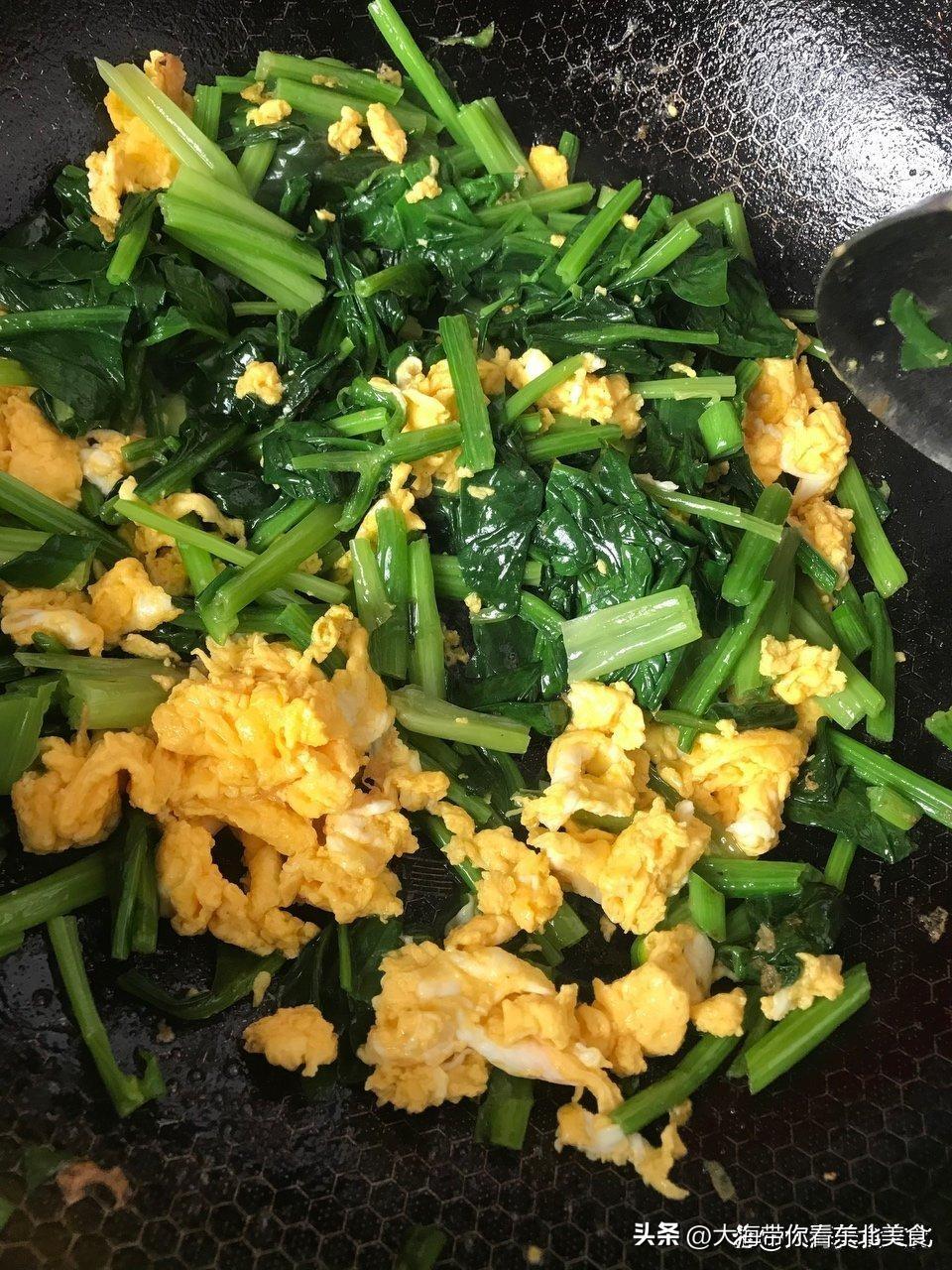 清炒菠菜怎么做好吃（焯菠菜的正确做法）-6