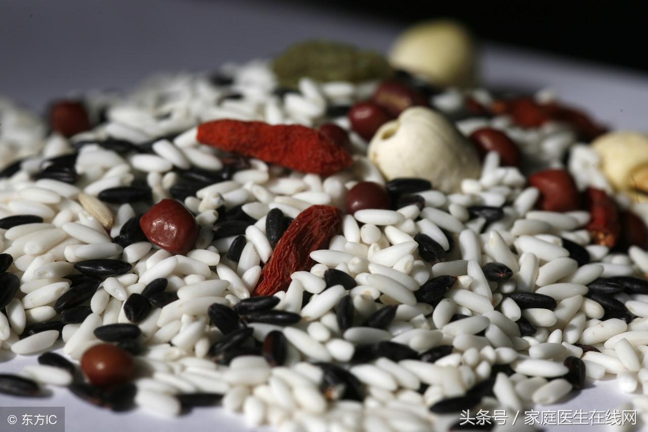 红豆薏米汤什么时候喝最好（红豆薏米水有什么功效）-2