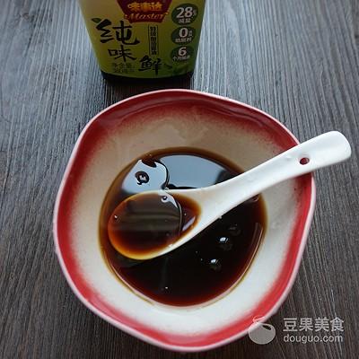 凉拌海蜇丝需要焯水多长时间（凉拌海蜇的正确做法）-5