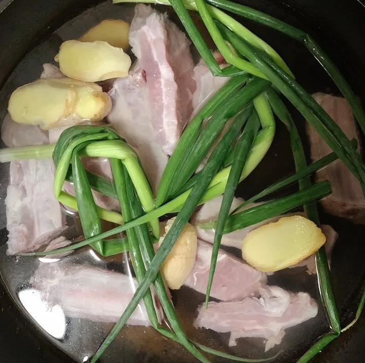 清炖排骨汤怎么炖好喝又营养（清炖排骨怎么做最好吃）-10
