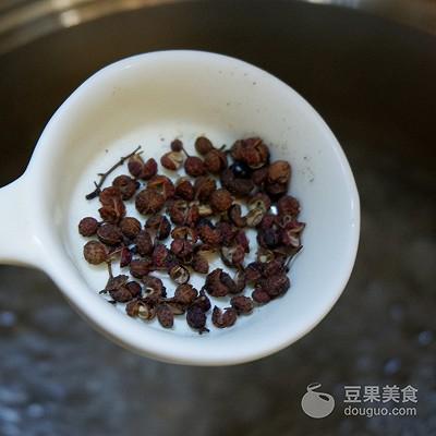 羊排炖萝卜可以放枸杞吗（羊排炖萝卜的做法）-5