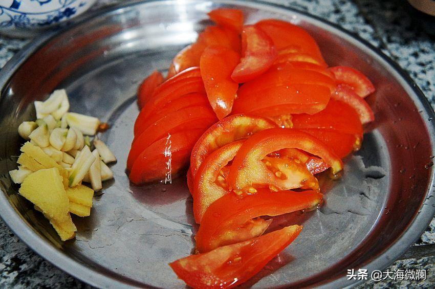 牛腩炖柿子怎么做最好吃，牛肉柿子汤怎么做好吃又入味？-5