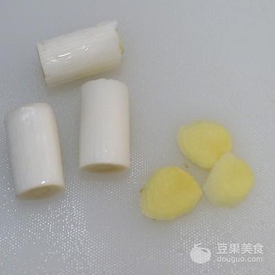 羊排炖萝卜可以放枸杞吗（羊排炖萝卜的做法）-9