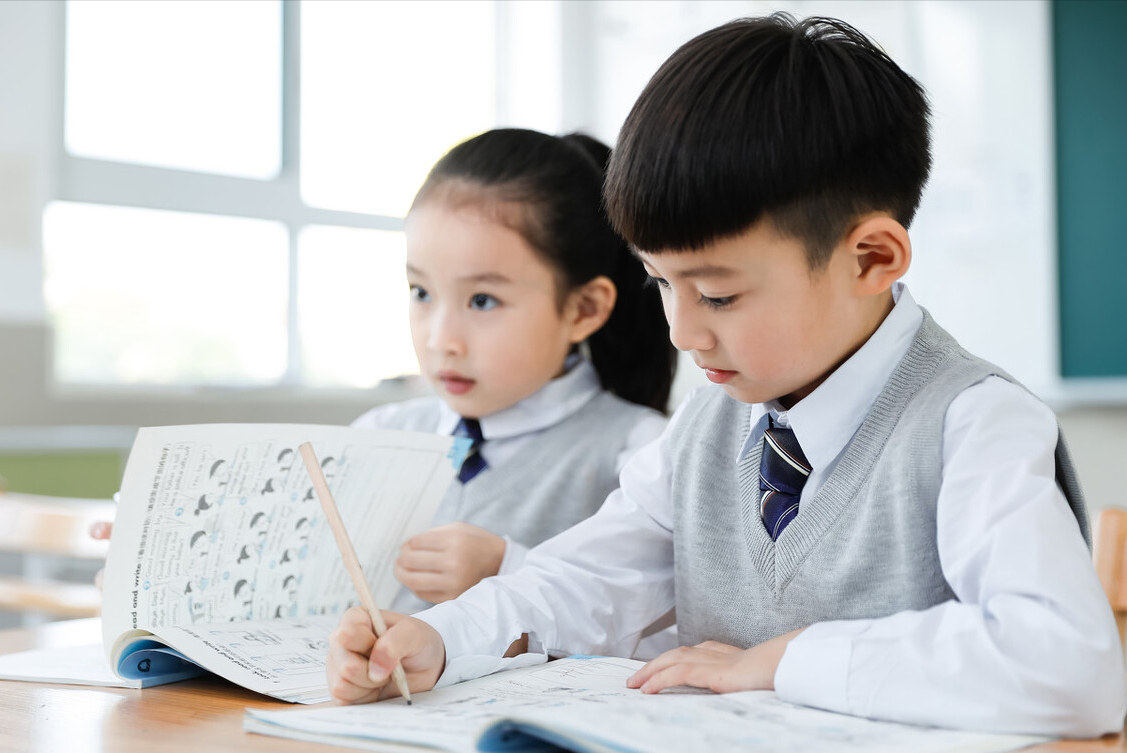 鸽子汤怎么炖小孩容易长高_鸽子炖什么长高最快-1