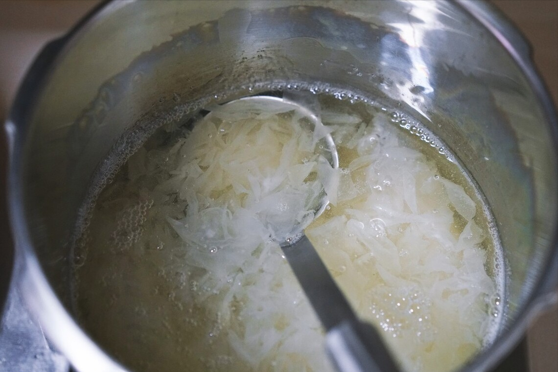 白木耳怎么煮才能软烂粘稠（白木耳的正确煮法）-5