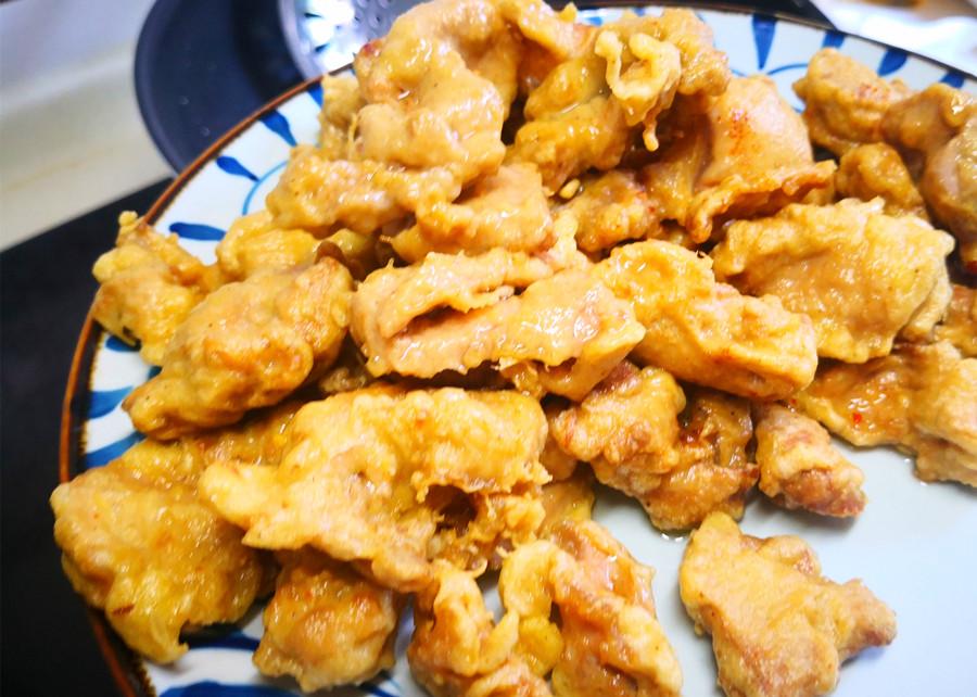 炸里脊用淀粉还是面粉 （软炸里脊面糊怎么调）-1