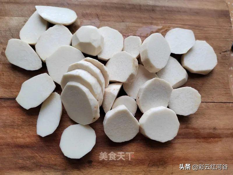 排骨芋头蒸排骨的做法 饭店的蒸排骨芋头怎么做？-5