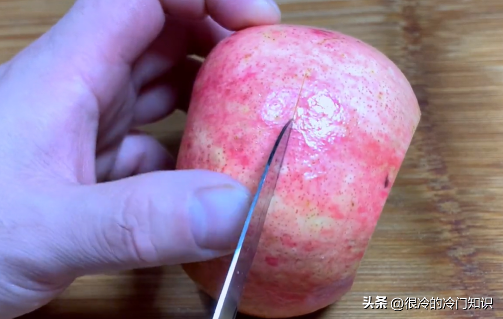 石榴怎么剥皮小妙招不用刀_石榴包的皮都用什么可以？-8