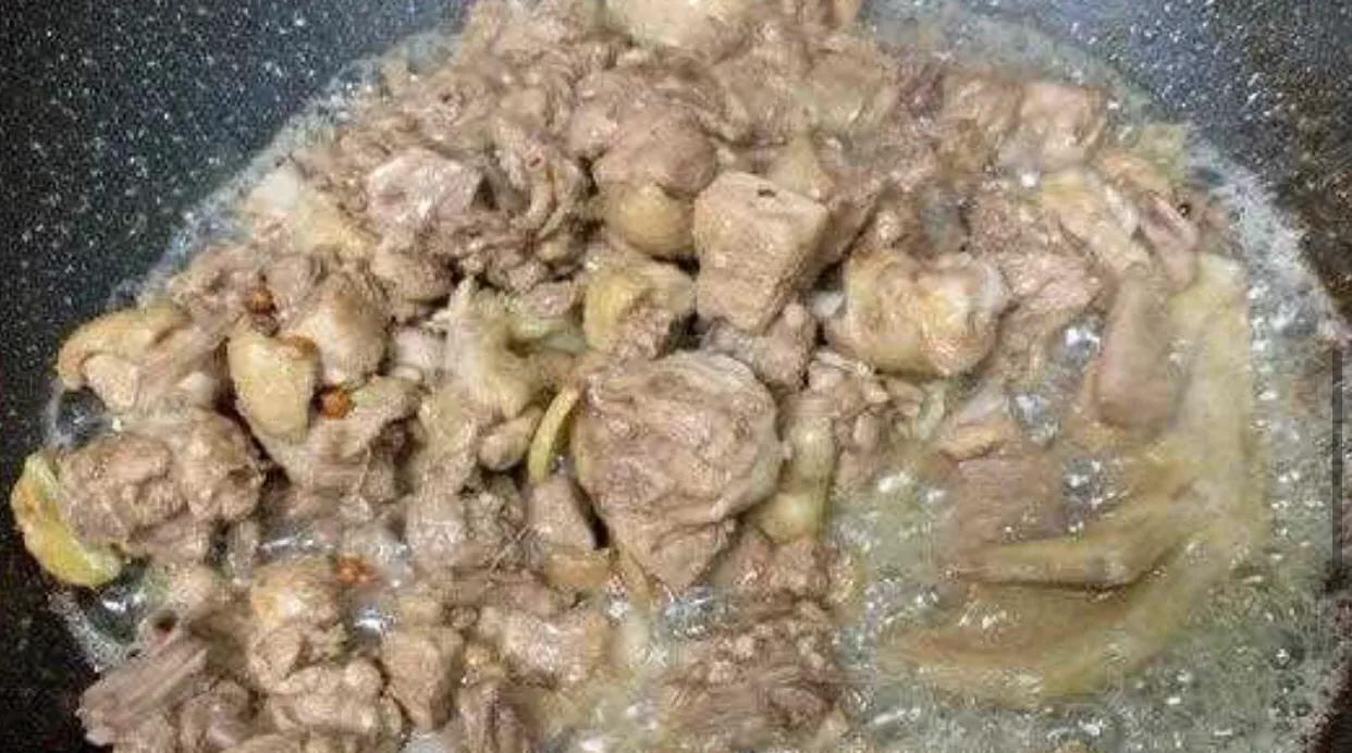 姜爆鸭怎么做好吃，四川仔姜鸭正宗的做法-2