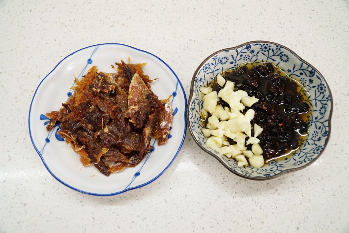 豆豉鲮鱼油菜的做法大全（油麦菜炒豆豉鲮鱼窍门）-6