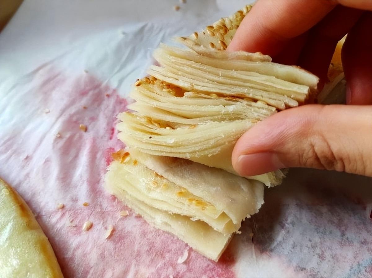 香酥千层饼的做法和配方_又酥又脆的千层饼怎么做-3